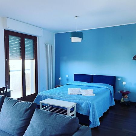 Apartament Attico Vista E Fronte Mare Zaffiroblu Con Posto Auto Montesilvano Marina Zewnętrze zdjęcie